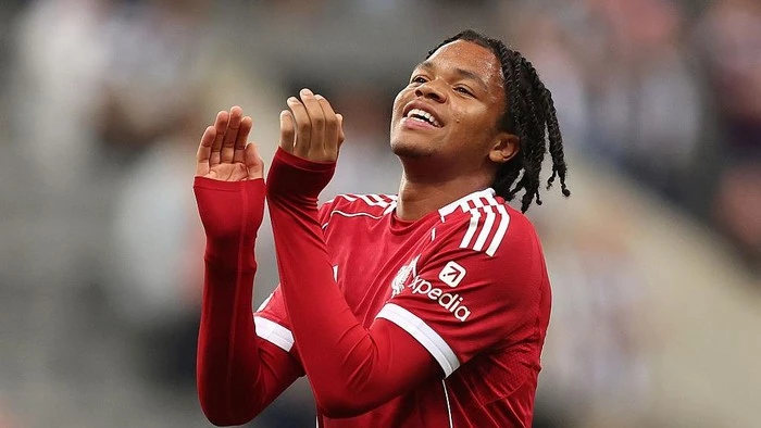 Debut Indah Rio Ngumoha
